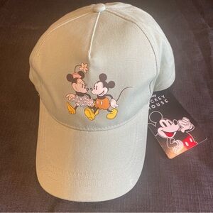 Disney Exclusive Mickey & Minnie Mouse Light Green Hat. NWT